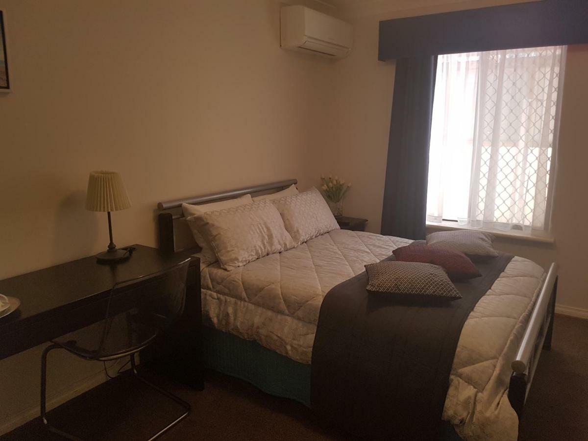 Ocean Reef Homestay Perth Bagian luar foto